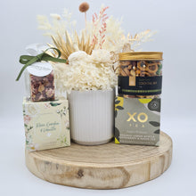 Load image into Gallery viewer, White Dried Floral Gift Hamper - Sydney Only